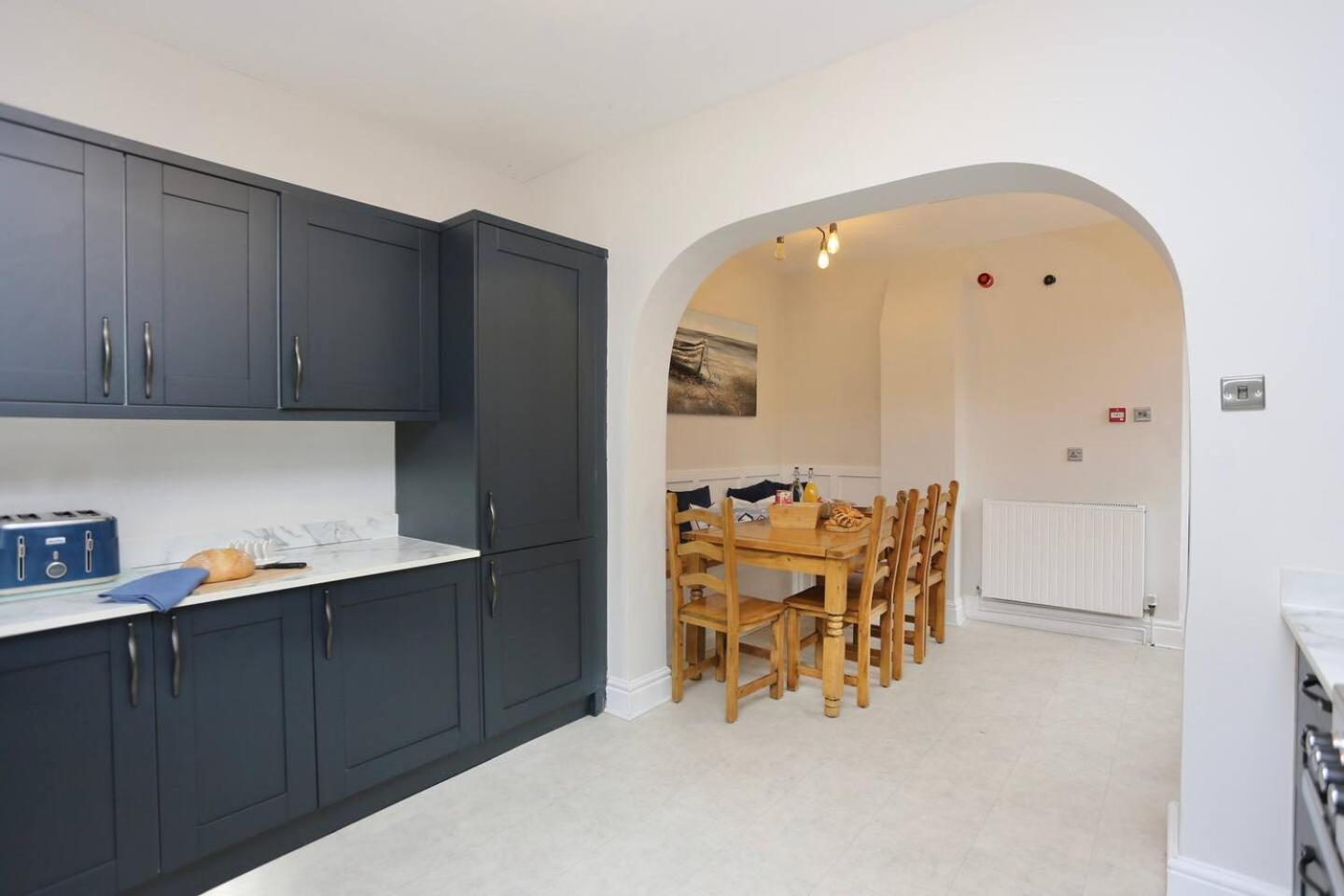 The Hot Tub Townhouse By Holiday Heim Lytham St Annes Εξωτερικό φωτογραφία