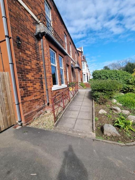 The Hot Tub Townhouse By Holiday Heim Lytham St Annes Εξωτερικό φωτογραφία